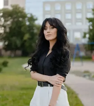 Крестова Юлия